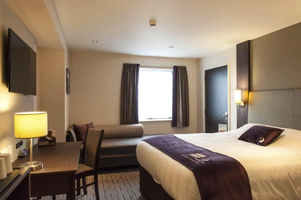 Premier Inn London City - Aldgate Отель