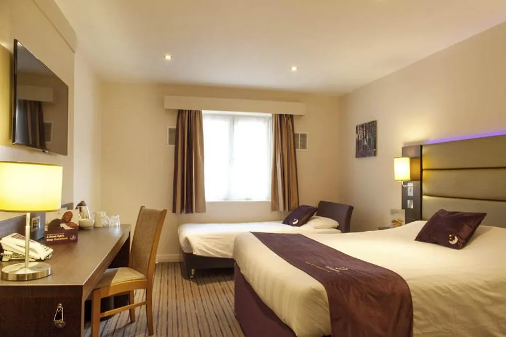Premier Inn London City - Aldgate Отель