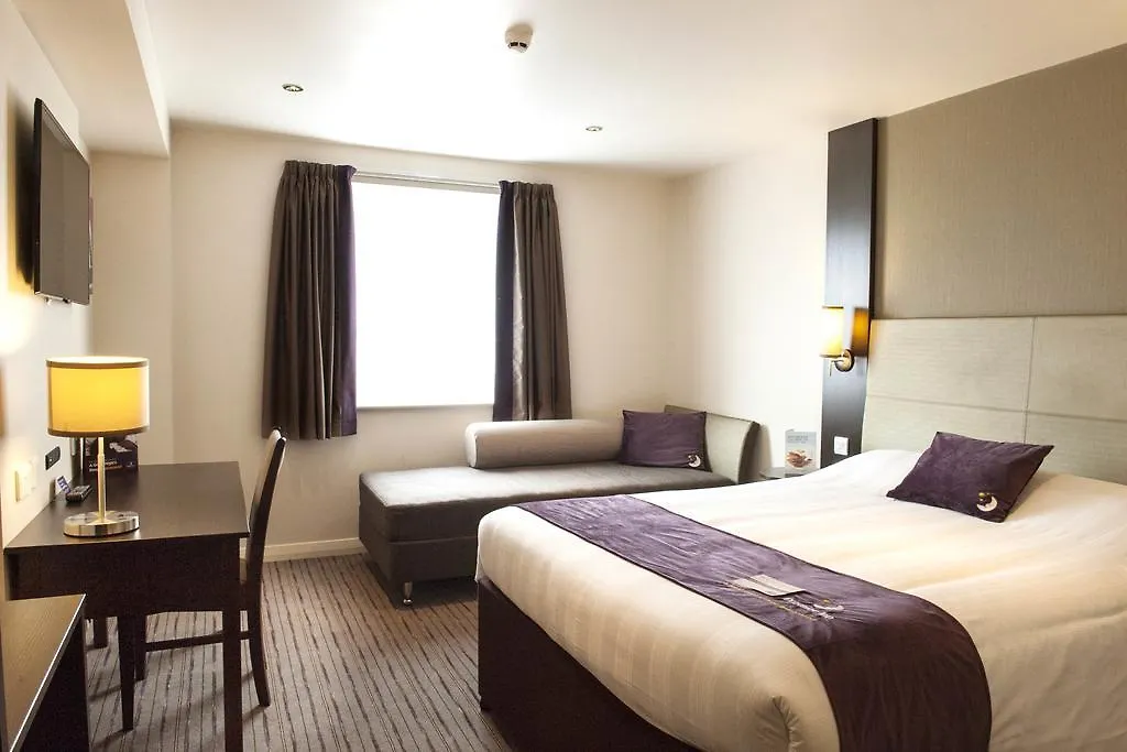 Premier Inn London City - Aldgate Великобритания